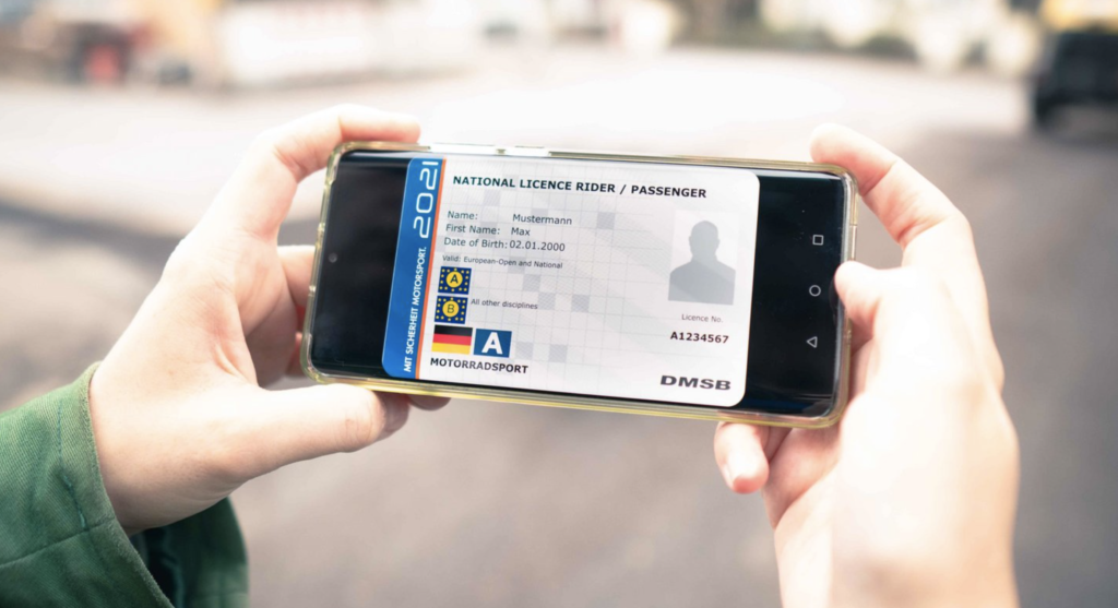 DMSB führt Digitale Fahrer-Lizenz ein